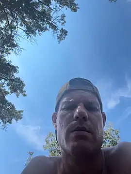 הופעת וובקאם של JockNThirsty