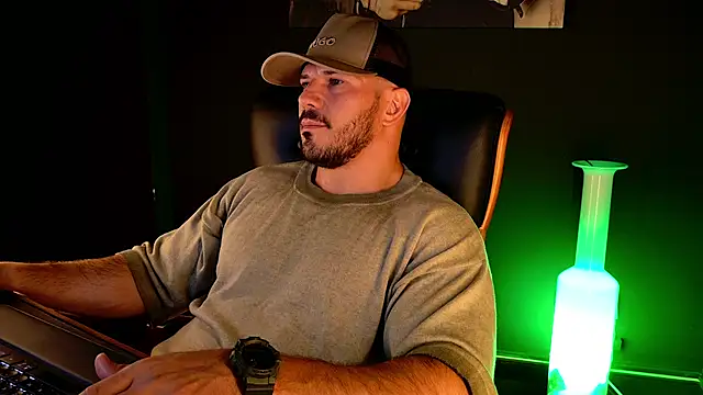 AngeloEric's Live XXX Chat