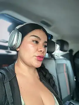 Issane_Peru লাইভ XXX চ্যাট