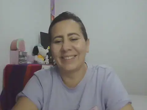 sophie_tyler1: онлайн-секс-чат