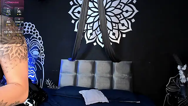 XXX chat uživo modela charlottewhitte