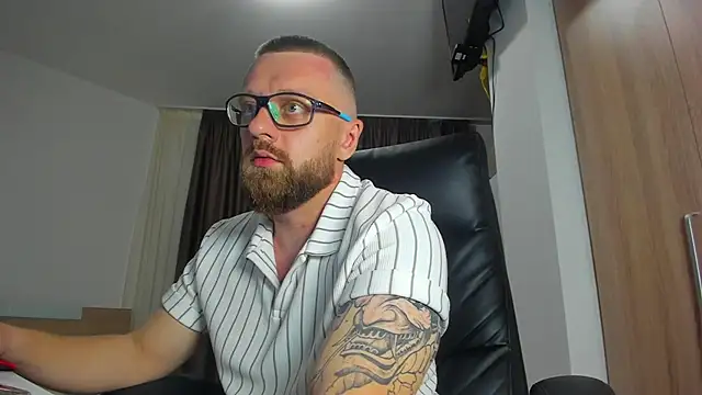 Findom_guy – Naživo XXX chat