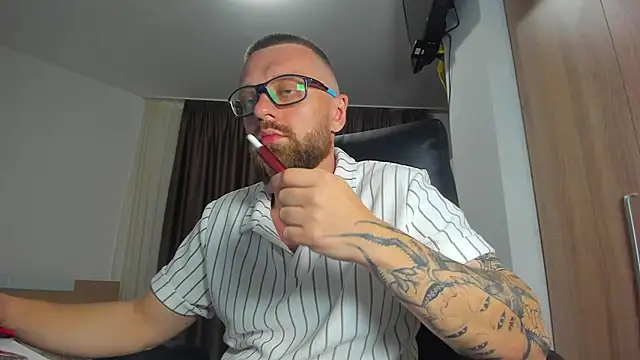 Findom_guy – Naživo XXX chat