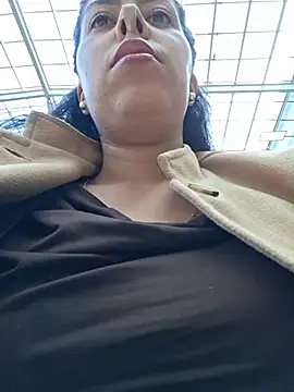 Luianna XXX чат на живо
