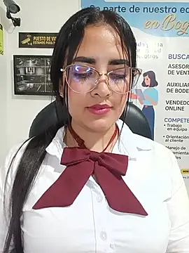 MAYE__13's Live XXX Chat