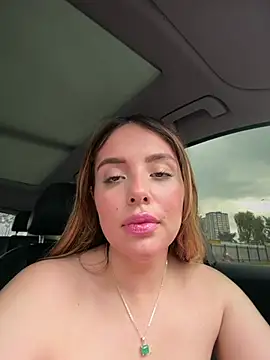 XXX chat uživo modela Alirawrz