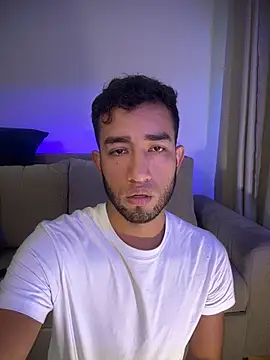 XXX chat uživo modela liam_bronw