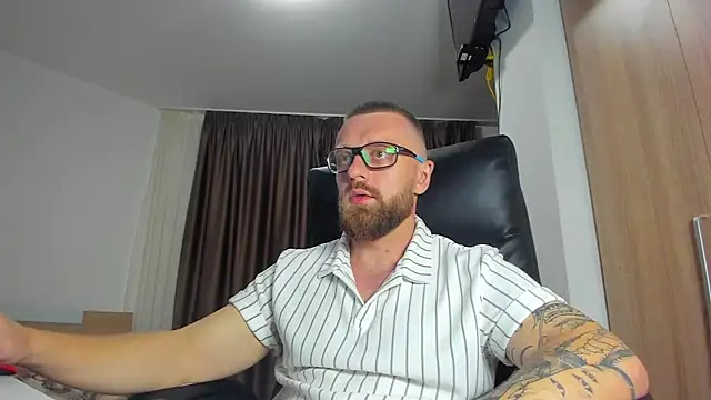 Findom_guy 现场XXX聊天