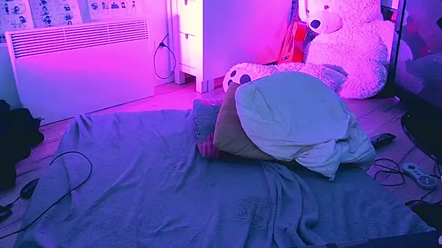 Chat +18 de CeriseLapine ao vivo