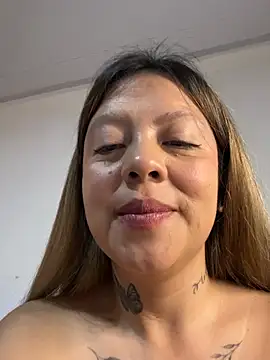 Bruja_lu's Live XXX Chat