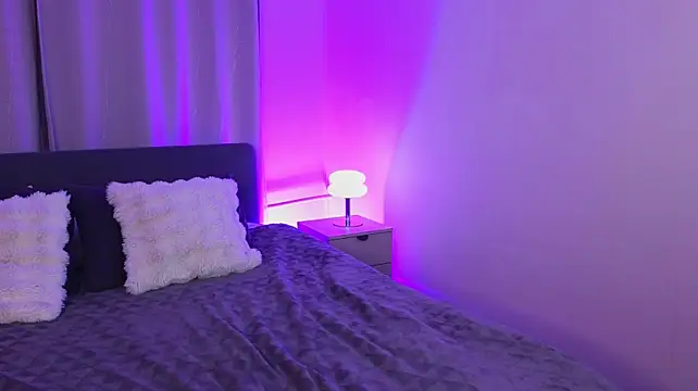 e1v1s Adlı Modelin Canlı XXX Sohbeti