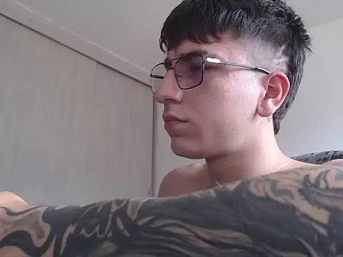 IfindSlav3 Live XXX-Chat
