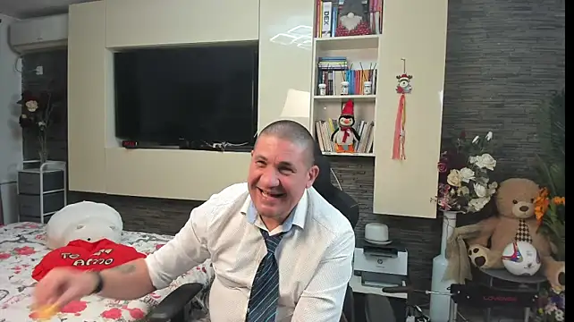 SpartacusDaddy48 Adlı Modelin Canlı XXX Sohbeti