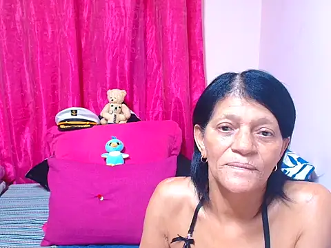 sluttyrox XXX чат на живо
