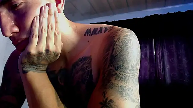 Chat +18 de Adam_Hudsond ao vivo