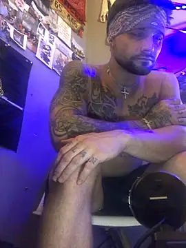 LegendaryLukeFilmCo élő XXX-chatje