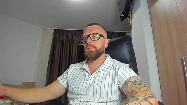 XXX chat uživo modela Findom_guy