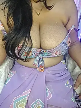 Curvy_Pooja Live XXX-chat