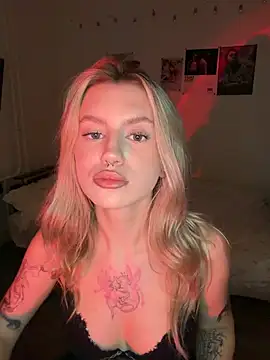 blondiedoll Adlı Modelin Canlı XXX Sohbeti