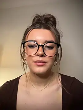 HotYasmin-'s Live XXX Chat