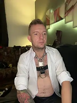 Chat +18 de GabbondKinky ao vivo