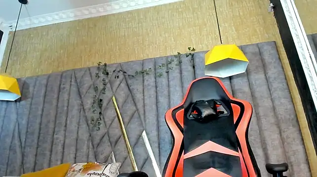 Boss_Domiinator – Naživo XXX chat