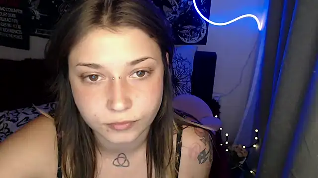XXX chat uživo modela AlienforTwenty