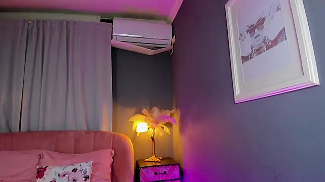 AmedeeaBanks Live XXX-Chat