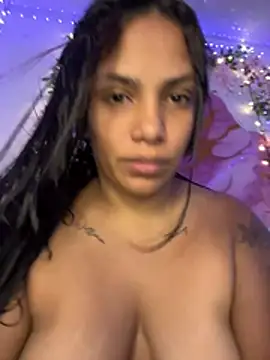 ArielleMillerr-'s Live XXX Chat