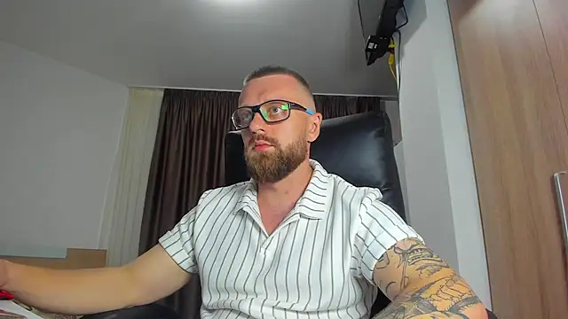 Chat +18 de Findom_guy ao vivo