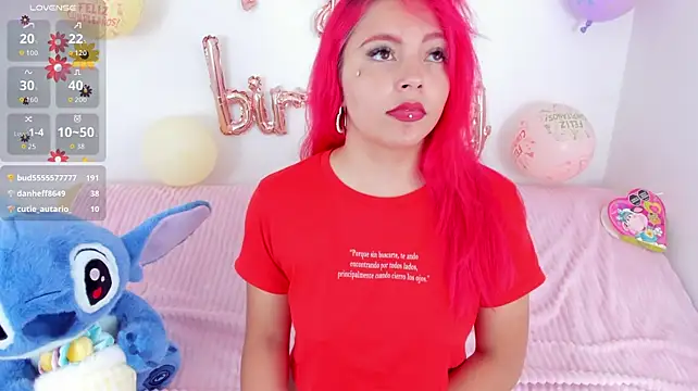 Chat +18 de Cloee_Lovee ao vivo