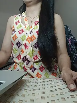 Chanchal--NavyaのライブXXXチャット
