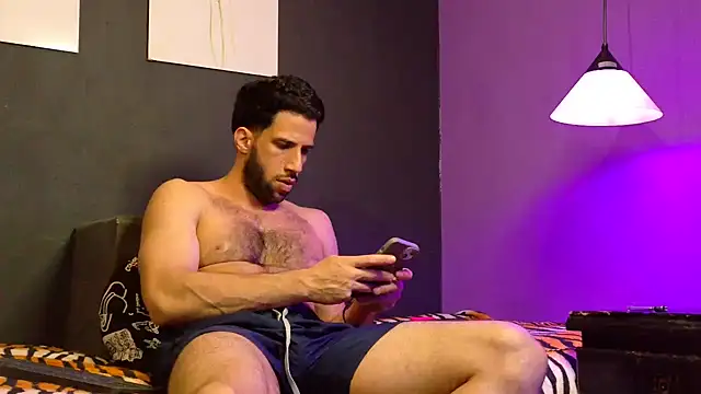 Chat +18 de Karim_mansur ao vivo