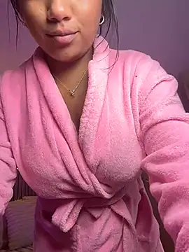 Chat +18 de Noxara_dolll ao vivo