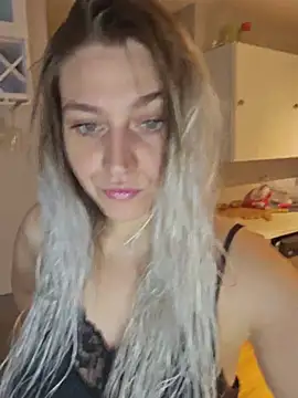 ScarletsWeb Adlı Modelin Canlı XXX Sohbeti
