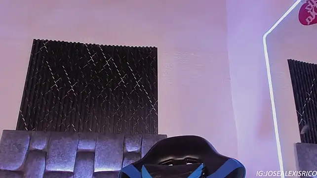 צ'אט XXX בשידור חי של Alexxus_Smith