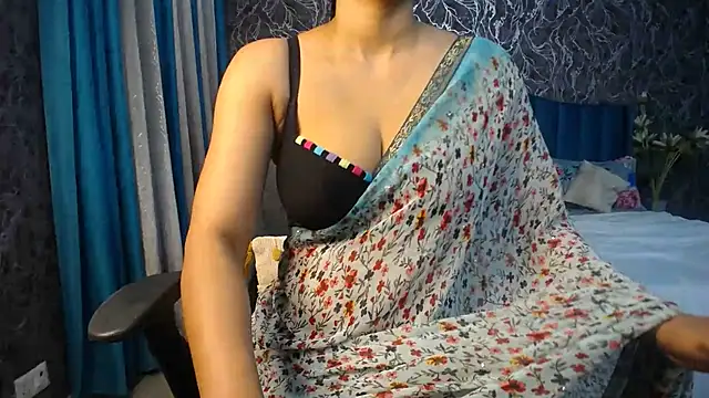 Tokiyo_xo Adlı Modelin Canlı XXX Sohbeti