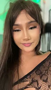 Vale_Prada Adlı Modelin Canlı XXX Sohbeti