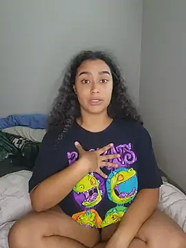 Chat XXX en directo de cinnaminnie