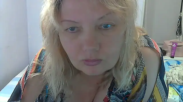 XXX chat uživo modela Lusi-777
