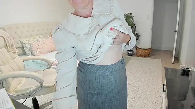 Vika73 现场XXX聊天