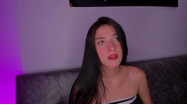 ZoeValencia1's Live XXX Chat