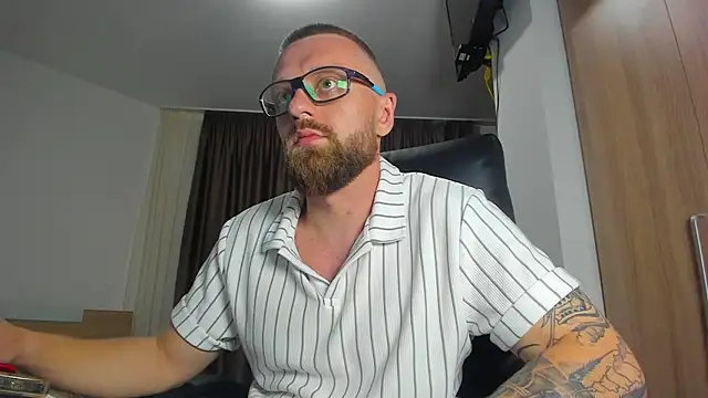 Онлайн чат XXX Findom_guy