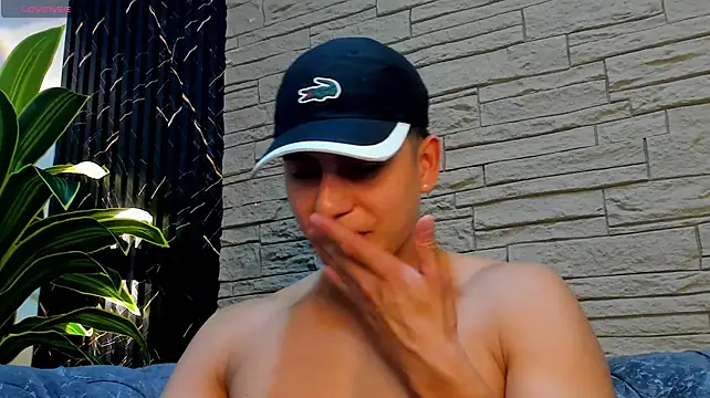 Chat +18 de Lander_Cruz ao vivo