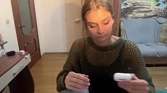 mikasacutie's Live XXX Chat