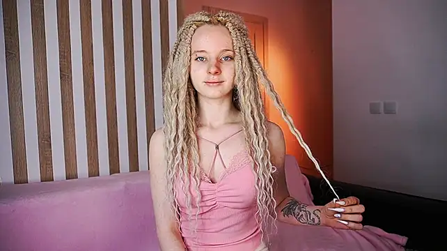 quake_123 Adlı Modelin Canlı XXX Sohbeti