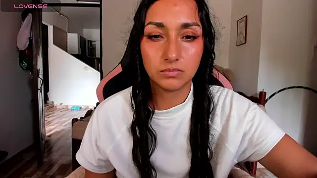 adrena_10 Chat XXX in diretta