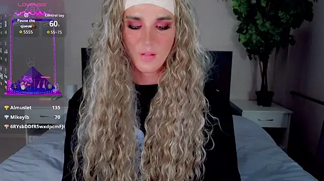 HelenSpellman Chat XXX in diretta