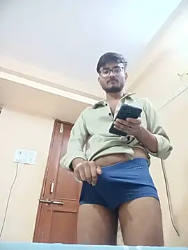 Vicky_thakur élő XXX-chatje
