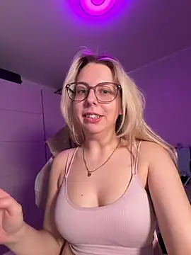 Livewithlucy 라이브 XXX 채팅